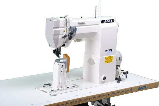 Колонковая одноигольная швейная машина челночного стежка с роликовым нижним и верхним продвижением JATI JT-9910